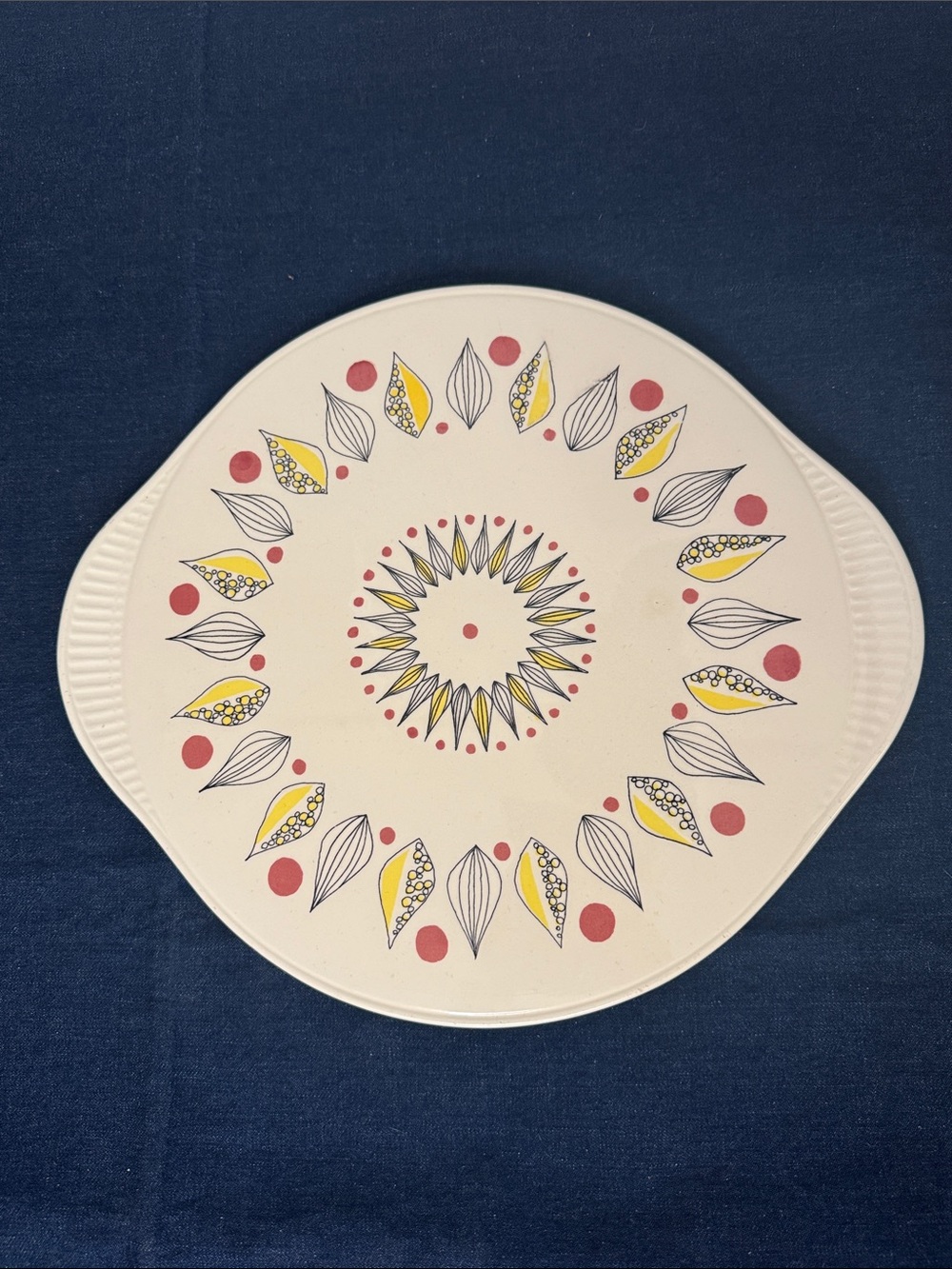 Retro Floral Round Serving Platter in Cream with Yellow & Coral Motif